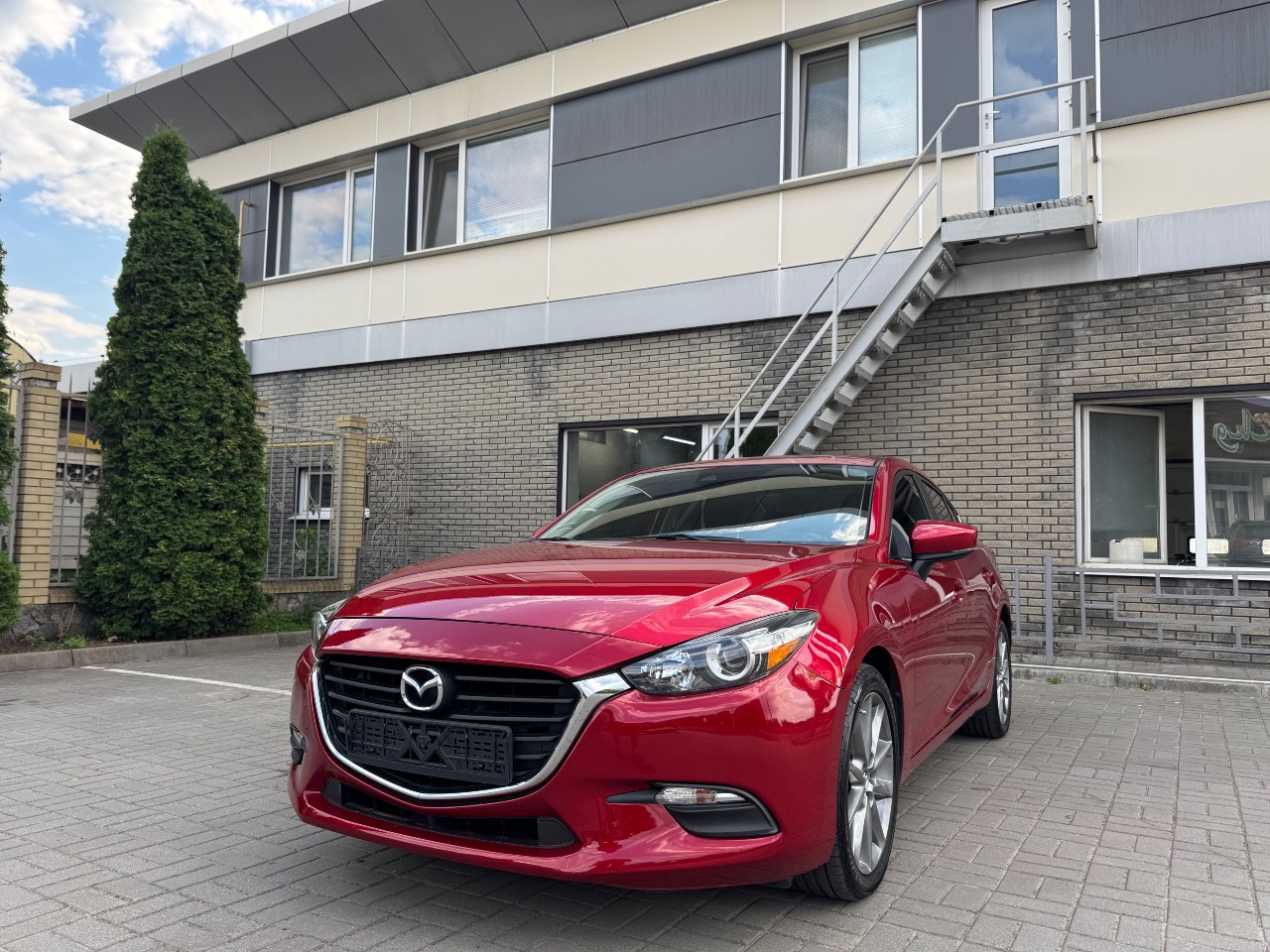 Mazda 3 - фото 3