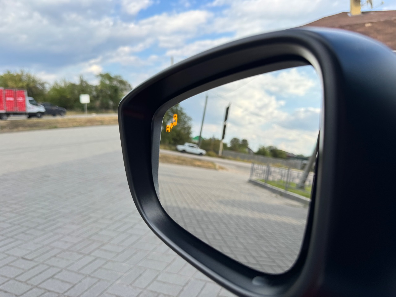 Mazda 3 - фото 9