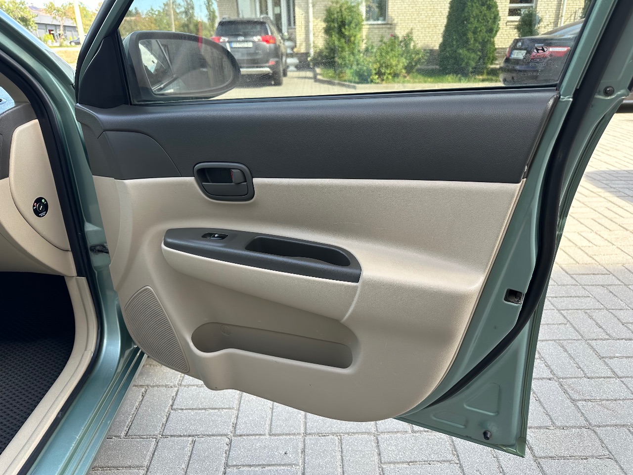 Hyundai Accent - фото 21