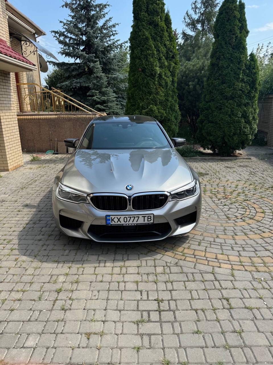 BMW M5 - фото 1