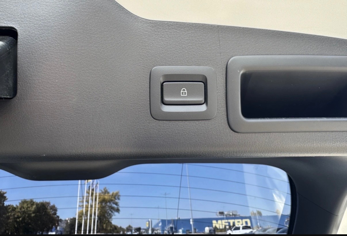 Mazda 3 - фото 17