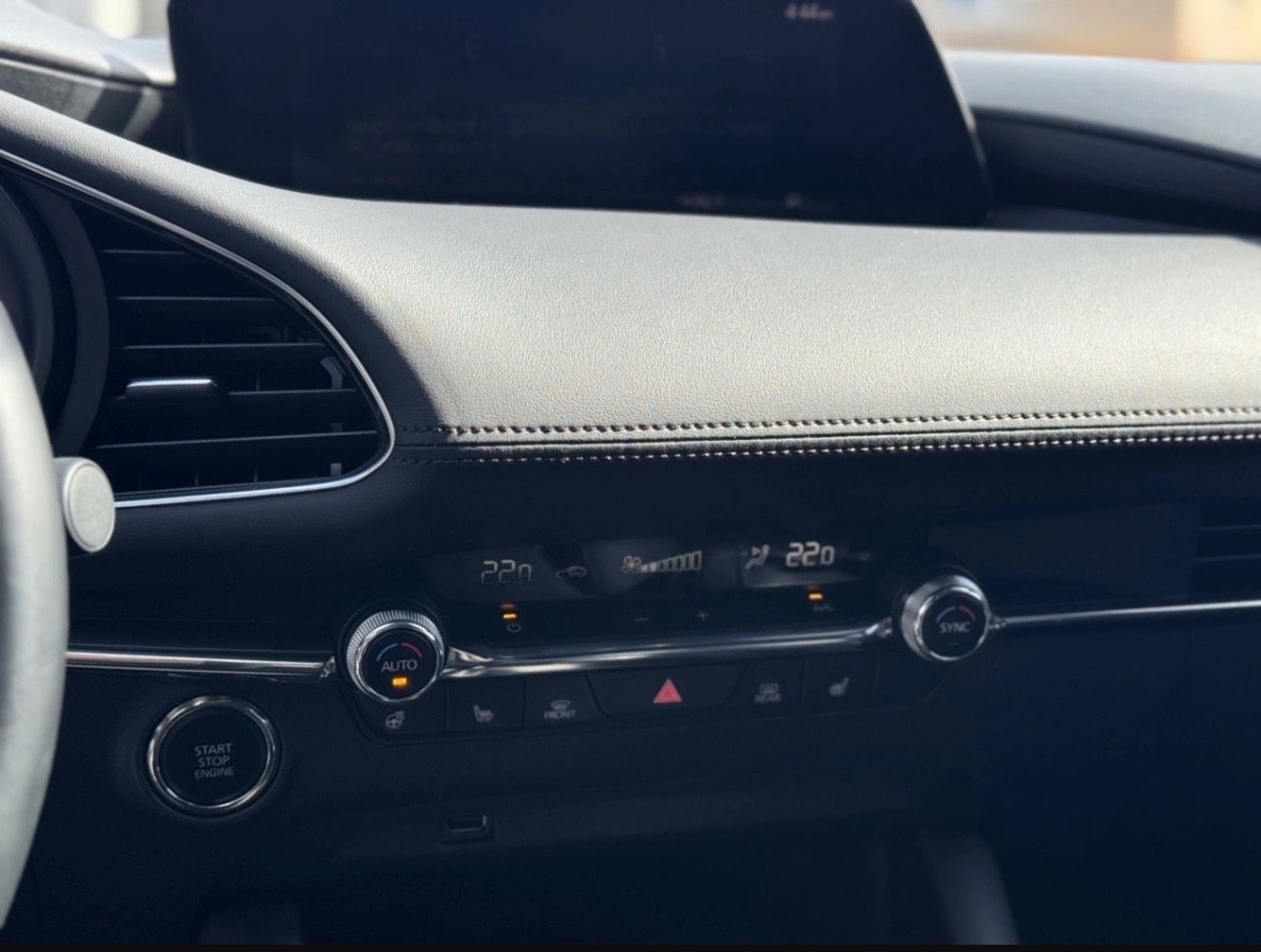 Mazda 3 - фото 15