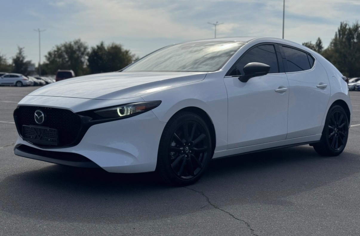 Mazda 3 - фото 1