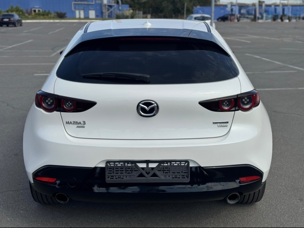 Mazda 3 - фото 5