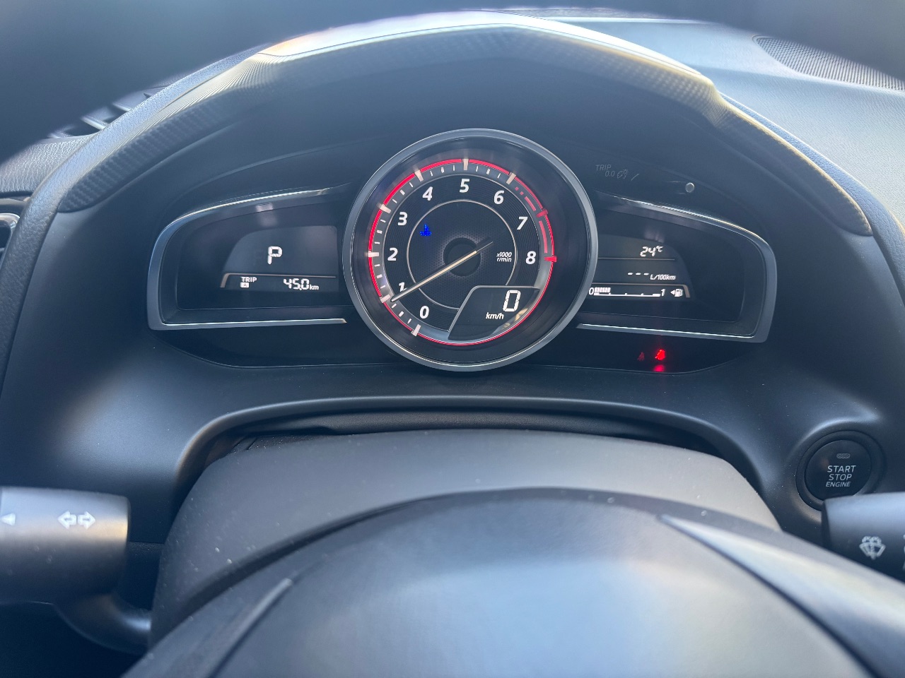 Mazda 3 - фото 9