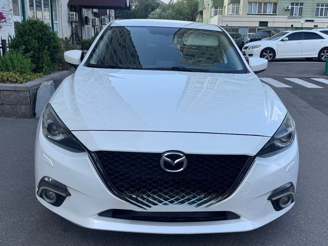 Mazda 3 - фото 1