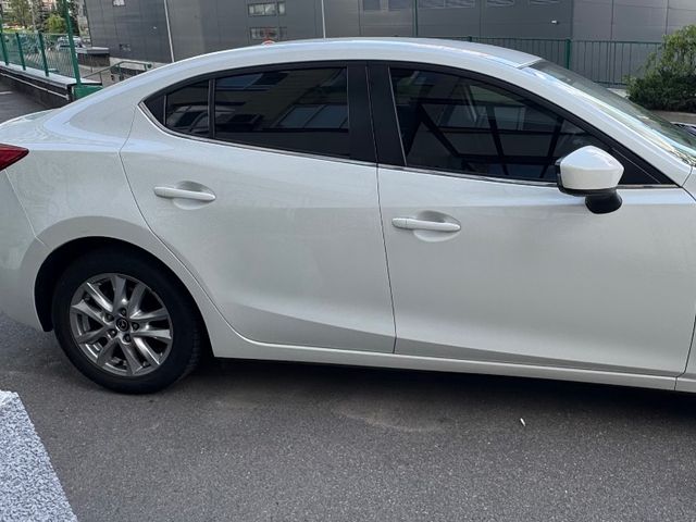 Mazda 3 - фото 4