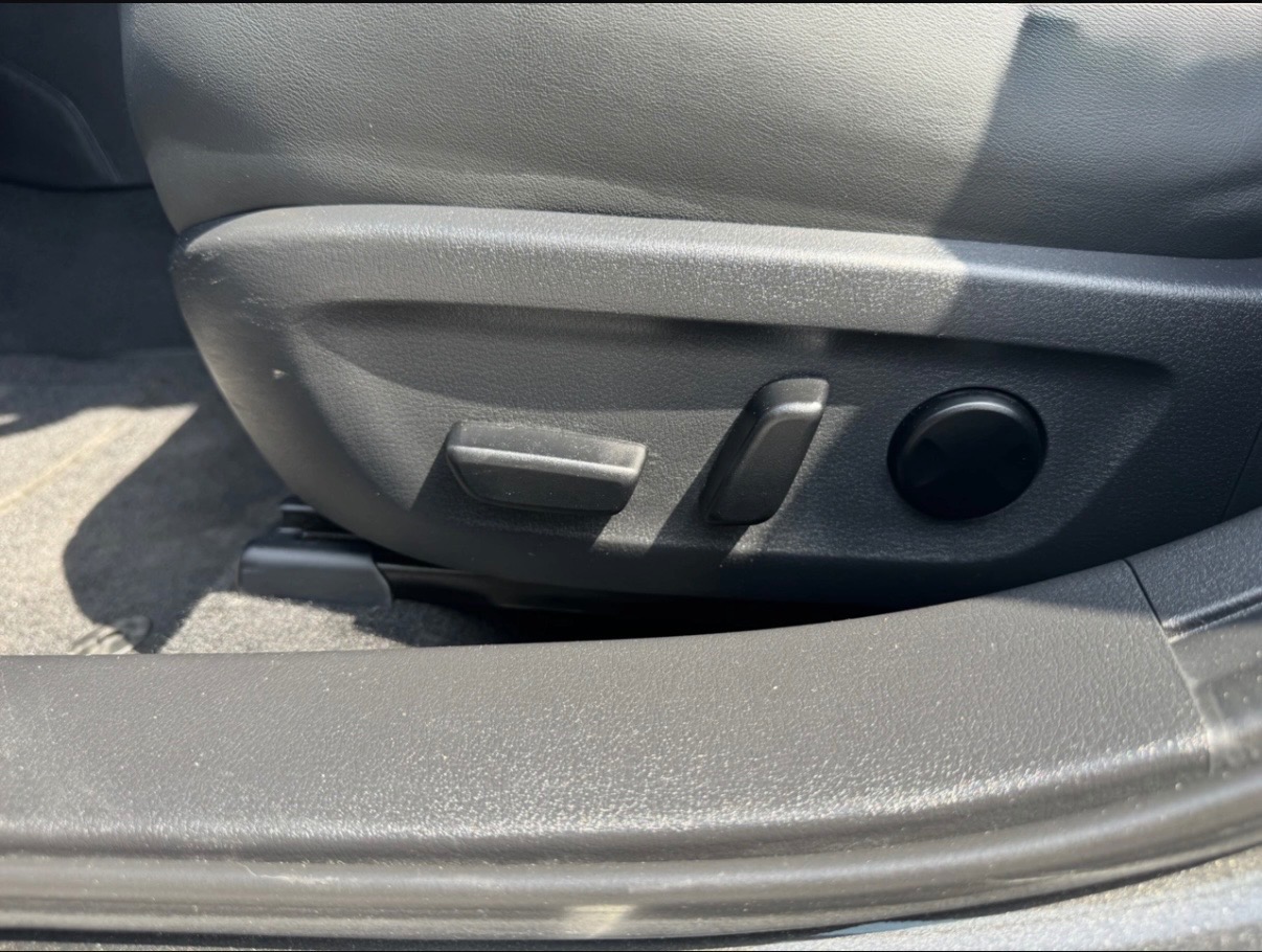 Mazda 3 - фото 10