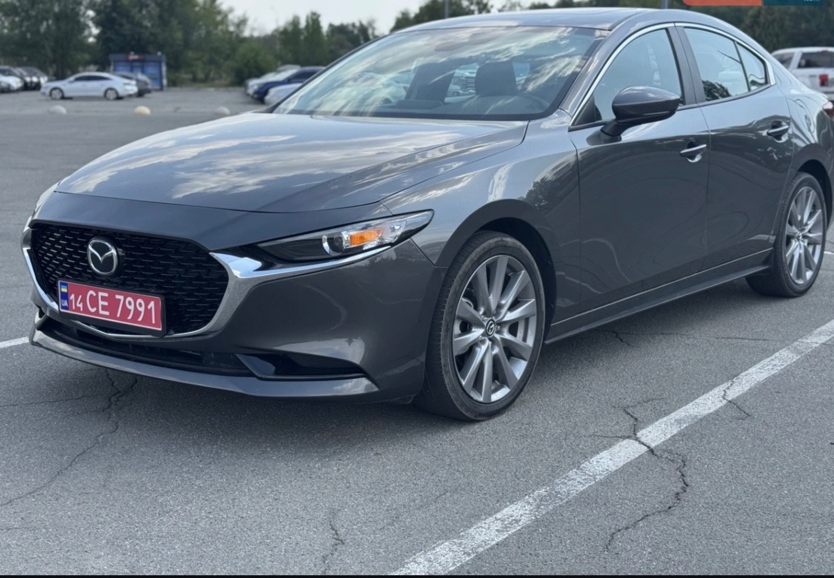 Mazda 3 - фото 1
