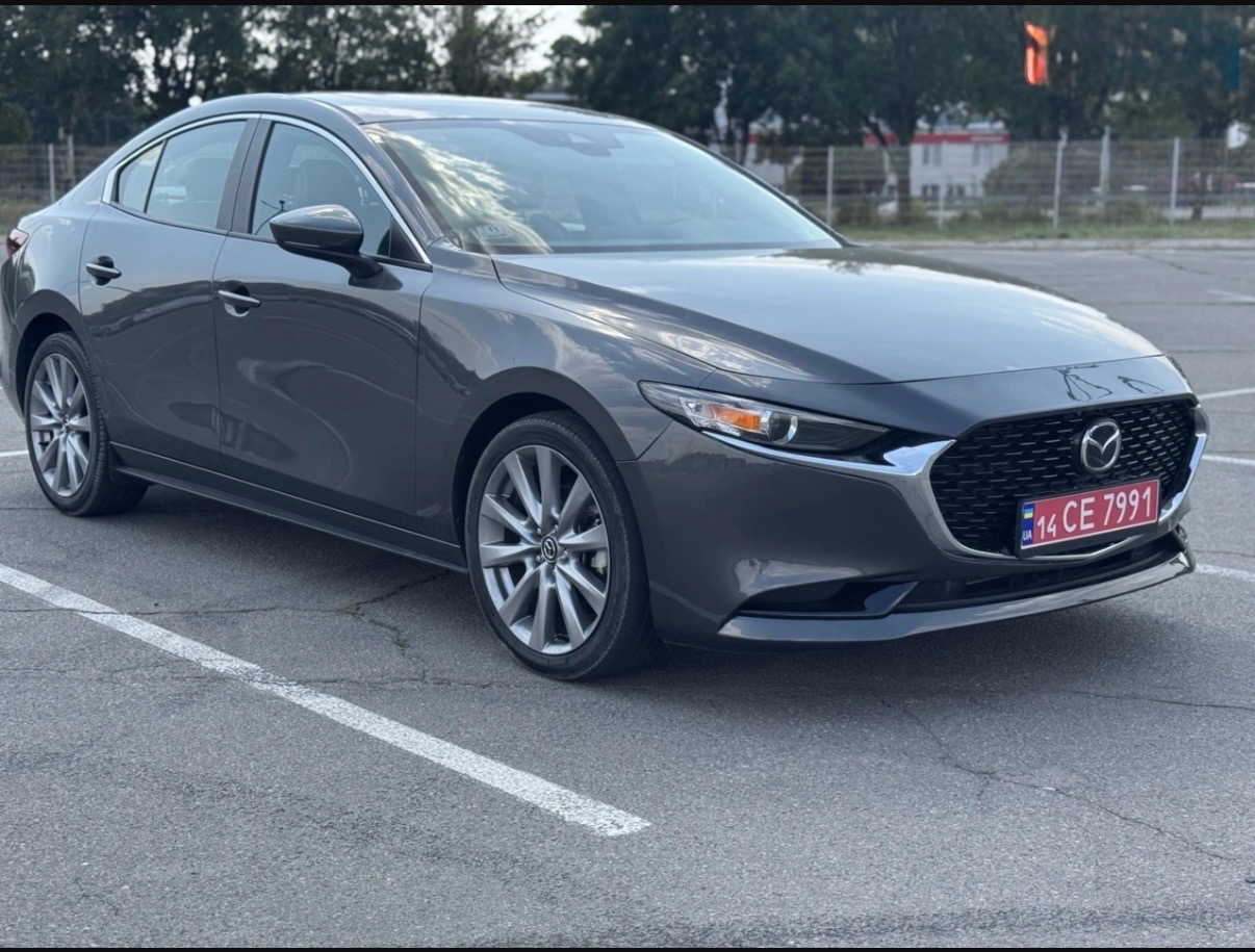 Mazda 3 - фото 4