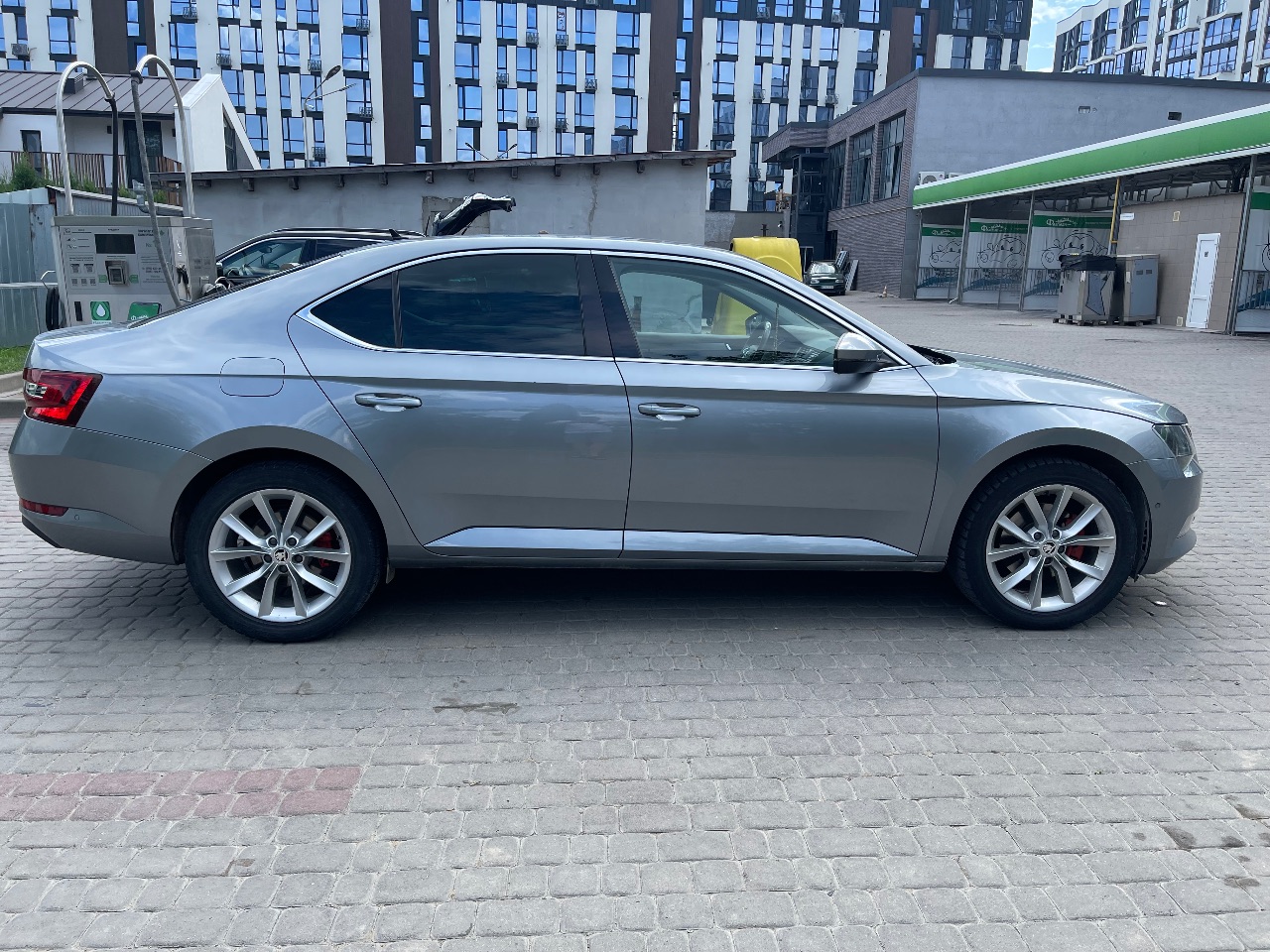 Skoda Superb - фото 6