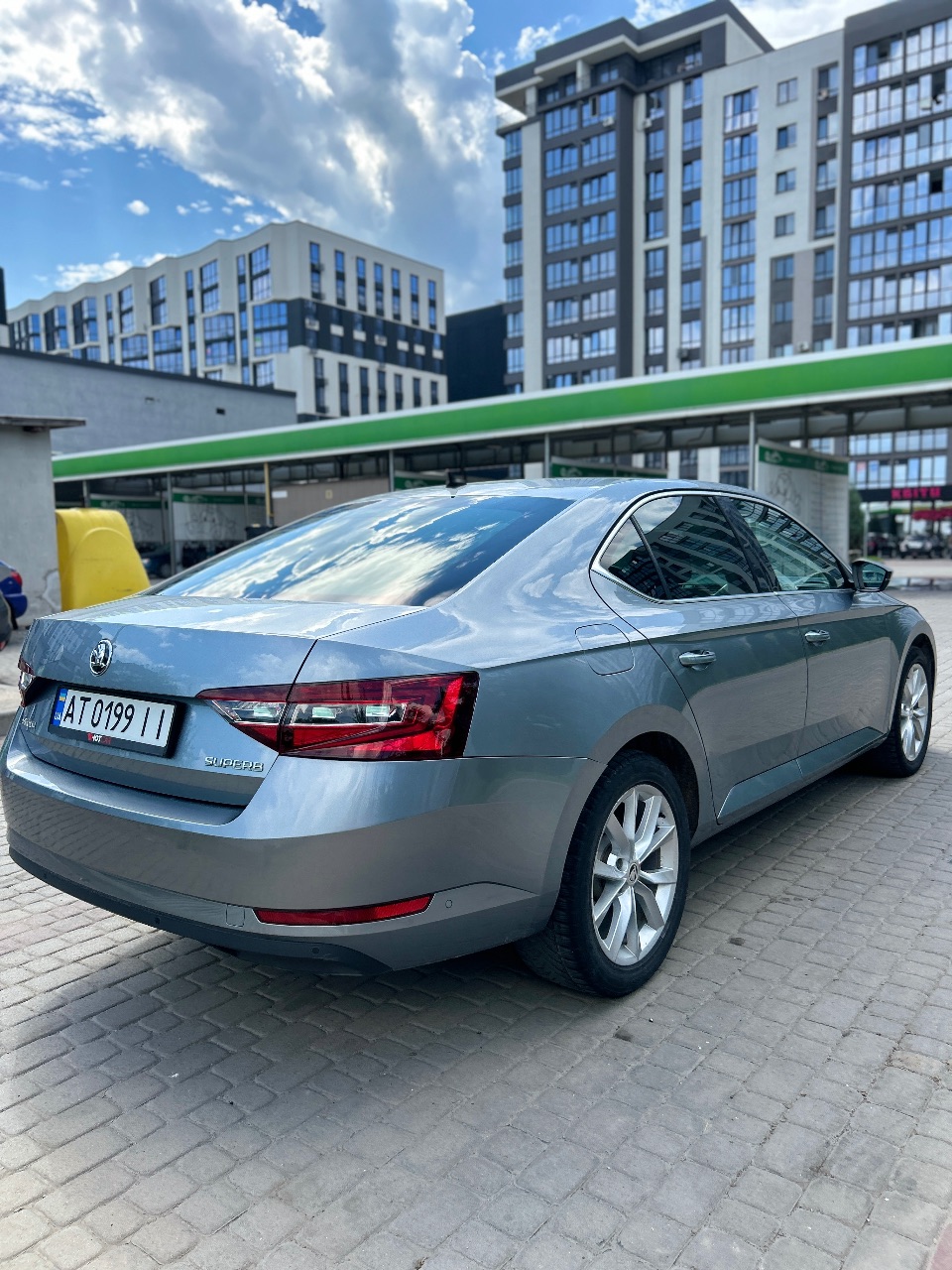 Skoda Superb - фото 15
