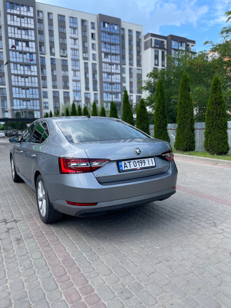 Skoda Superb - фото 8