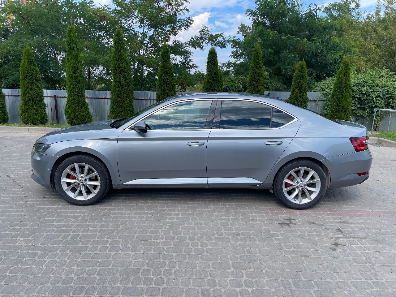 Skoda Superb - фото 5