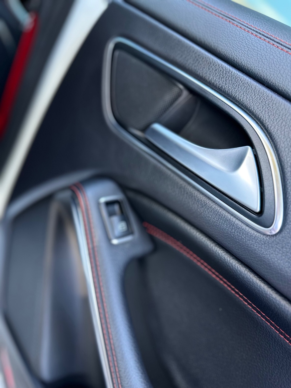 Mercedes-Benz CLA AMG - фото 16