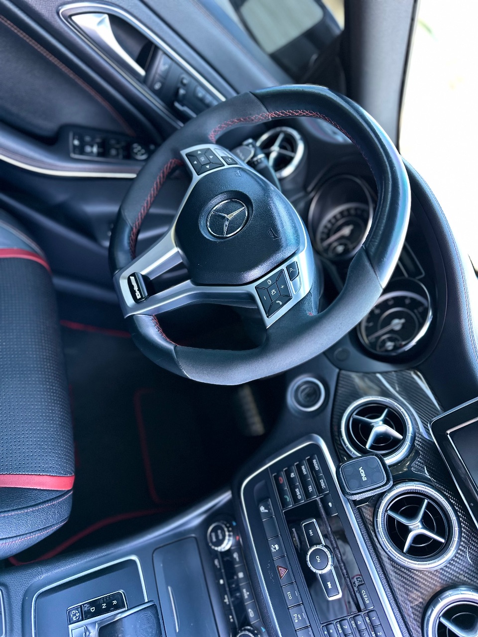 Mercedes-Benz CLA AMG - фото 21