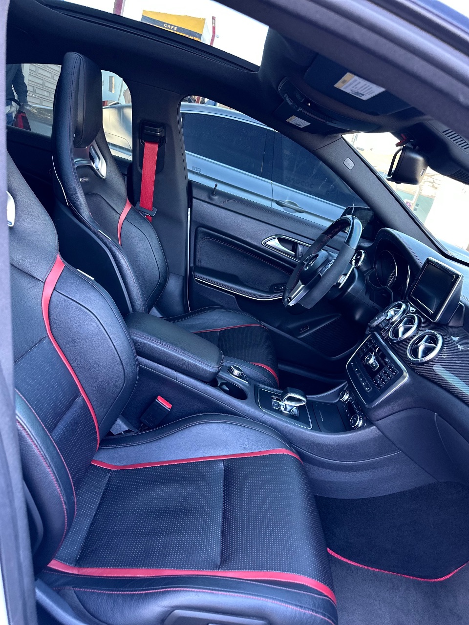 Mercedes-Benz CLA AMG - фото 19