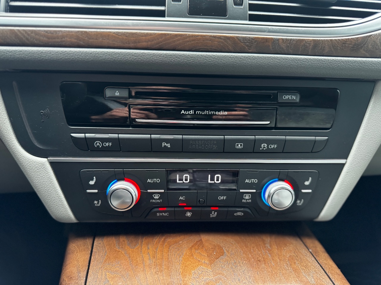 Audi A6 - фото 35