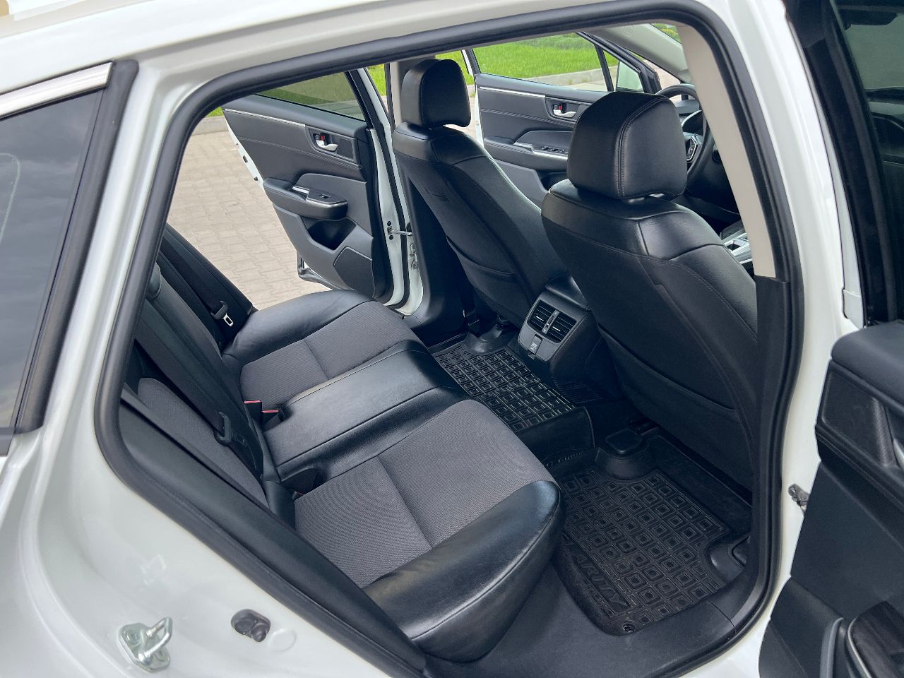 Honda Clarity - фото 31