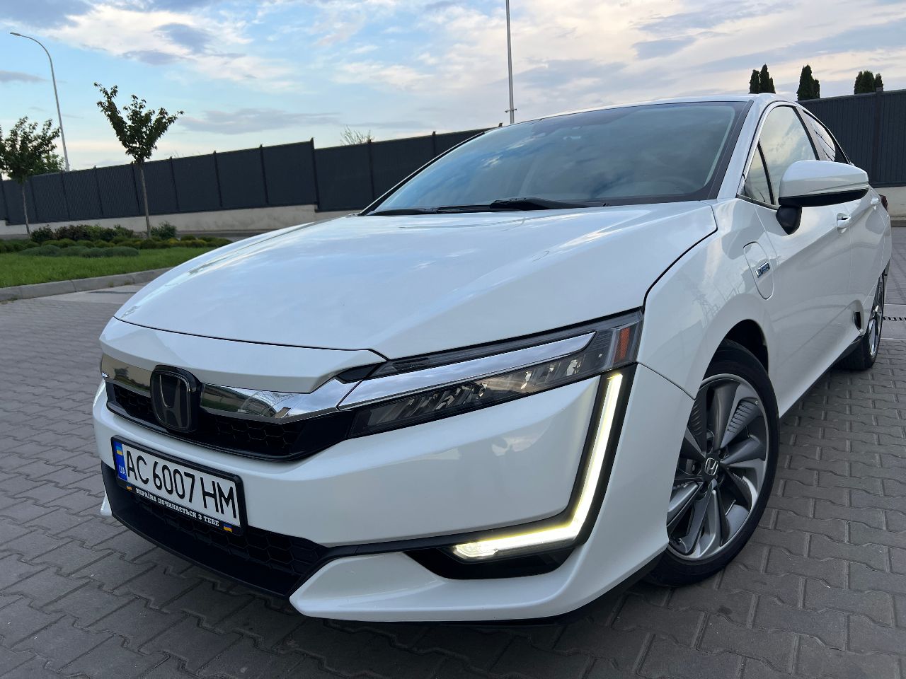 Honda Clarity - фото 11