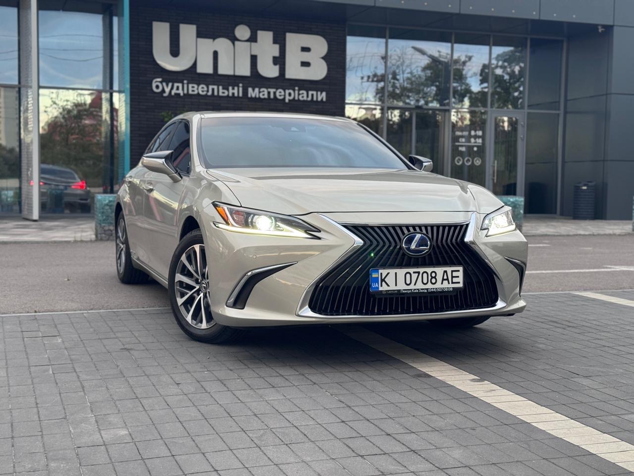 Lexus ES - фото 2