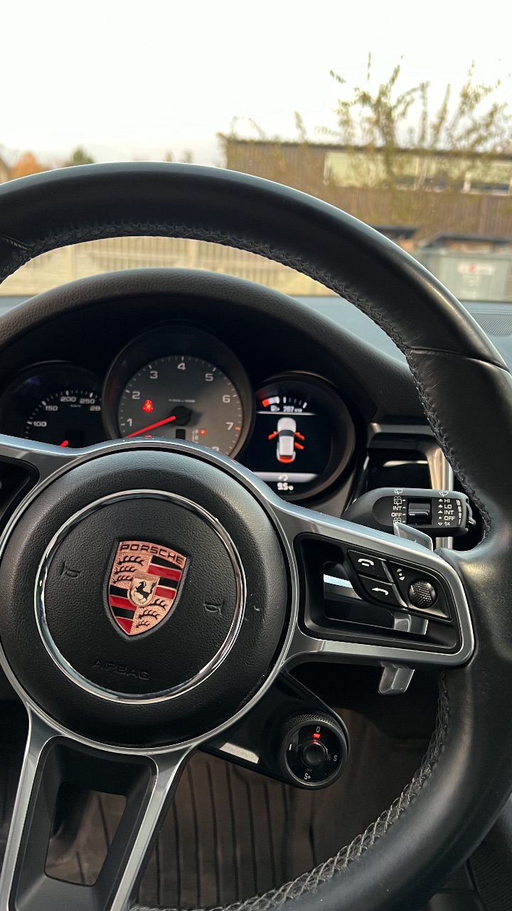 Porsche Macan - фото 9