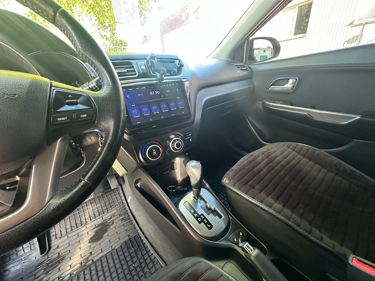 Kia Rio - фото 15