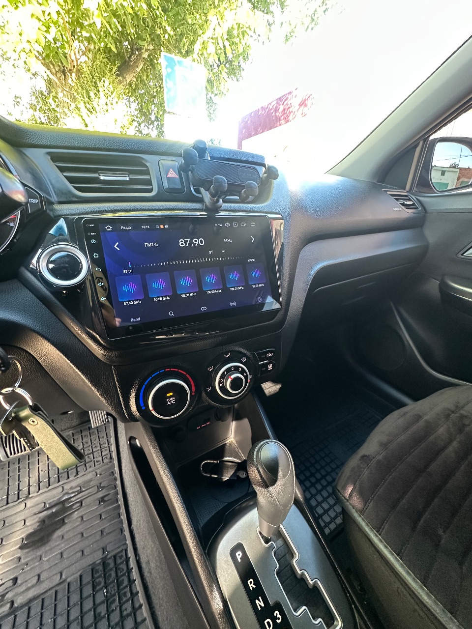 Kia Rio - фото 13