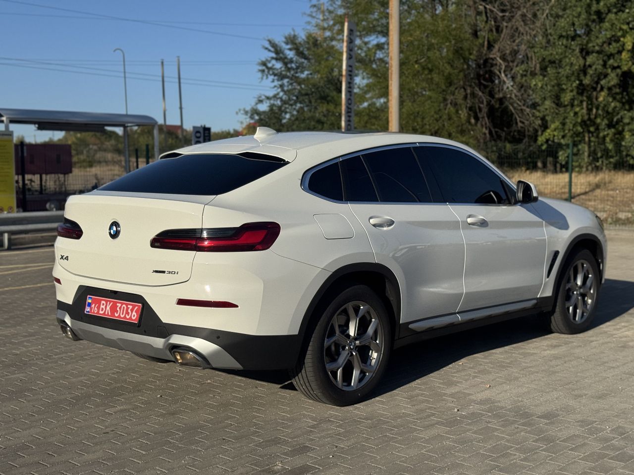 BMW X4 - фото 9