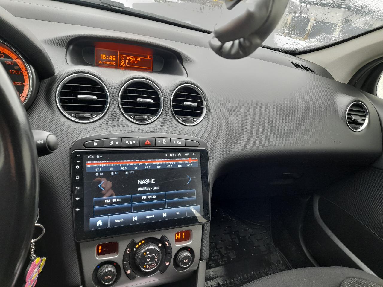 Peugeot 308 - фото 15