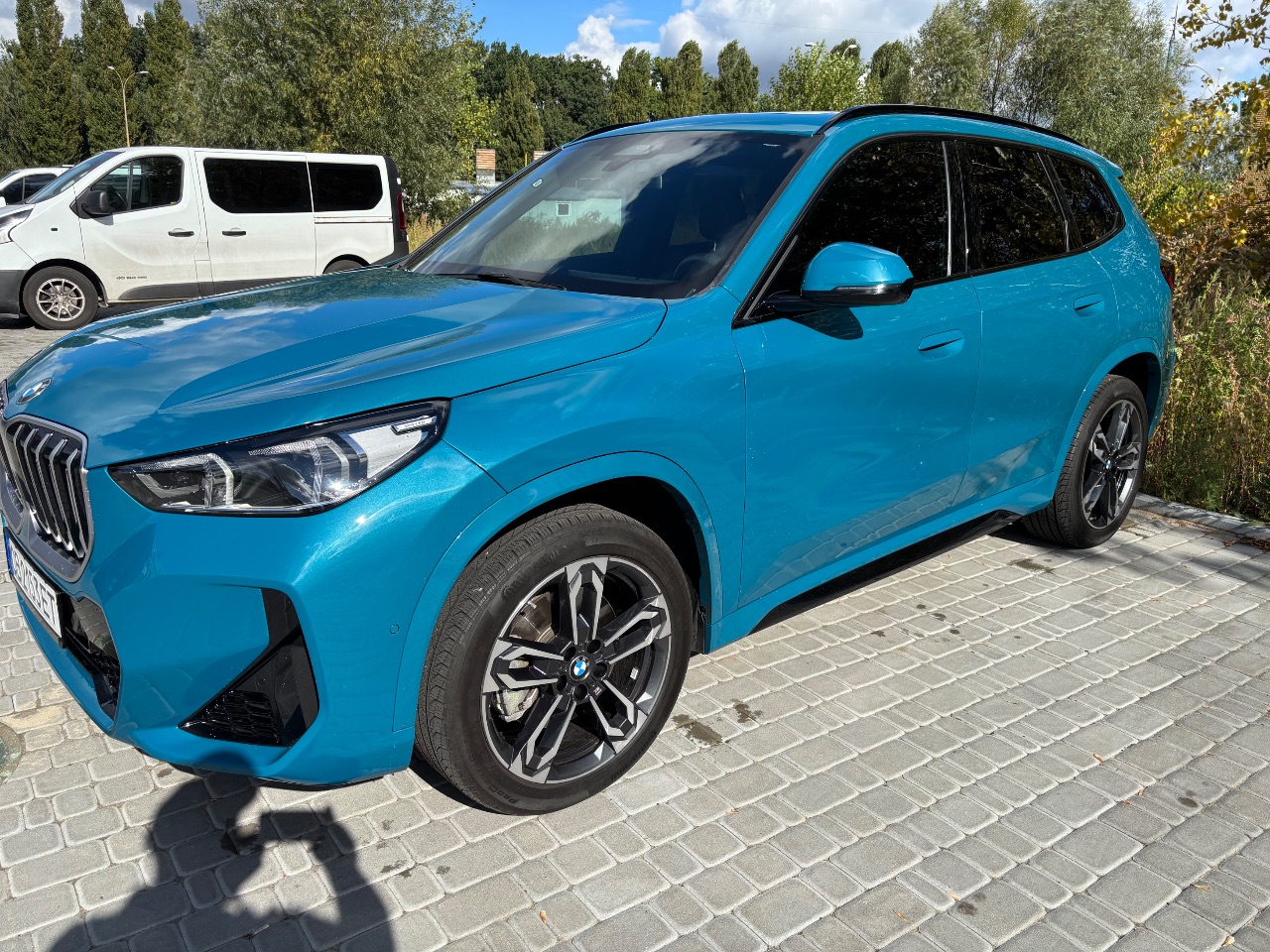 BMW X1 - фото 1