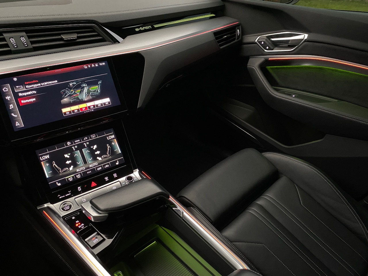 Audi e-tron - фото 19