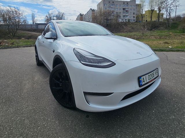 Tesla Model Y - зображення 5