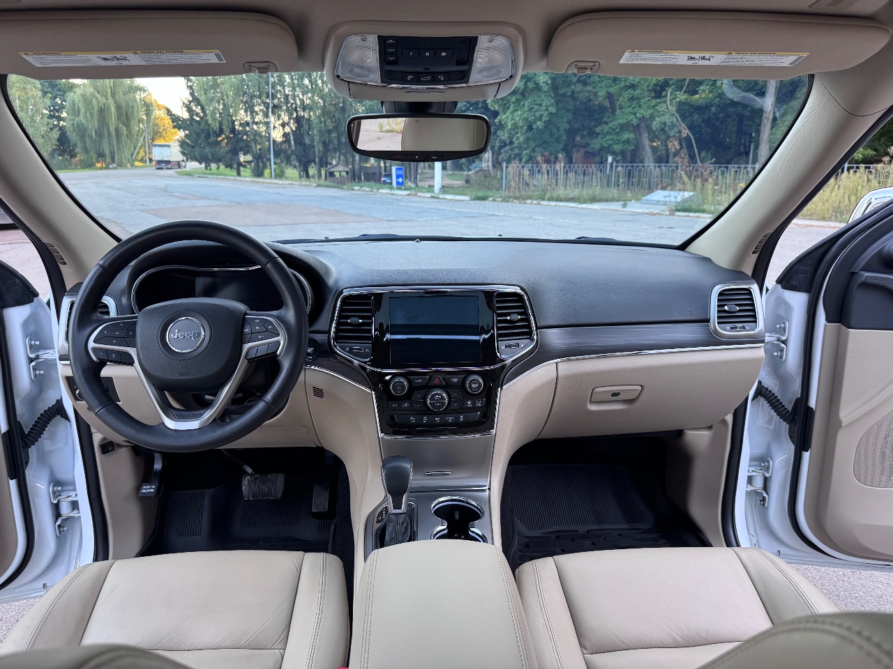 Jeep Grand Cherokee - фото 11