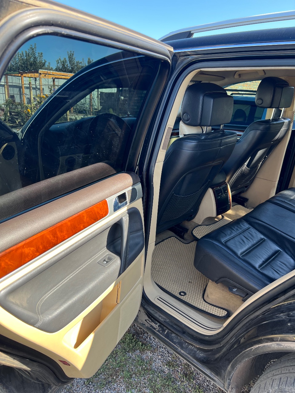 Volkswagen Touareg - фото 12