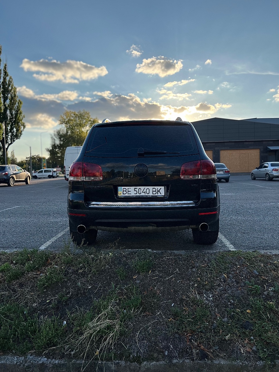 Volkswagen Touareg - фото 8