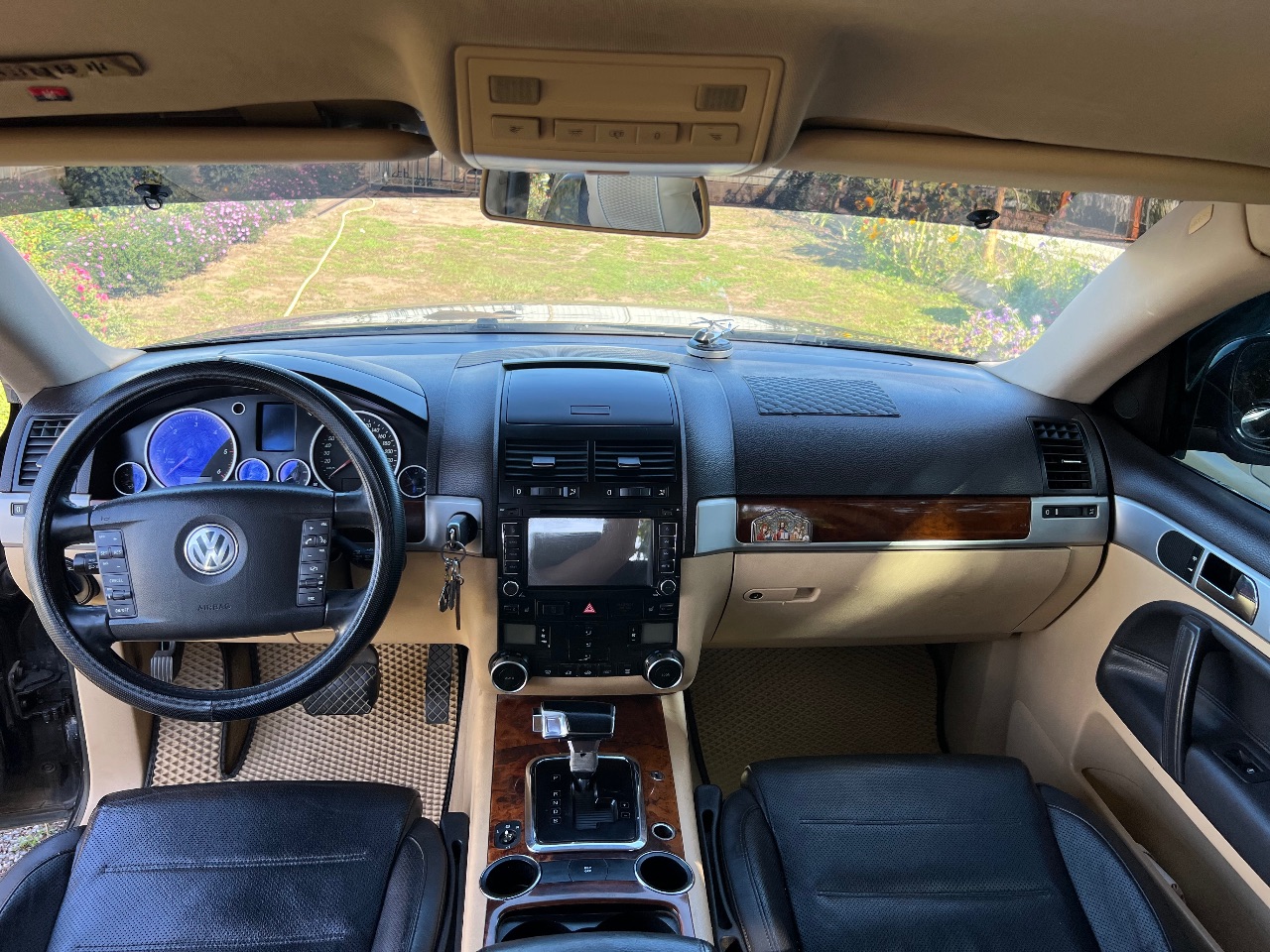 Volkswagen Touareg - фото 13