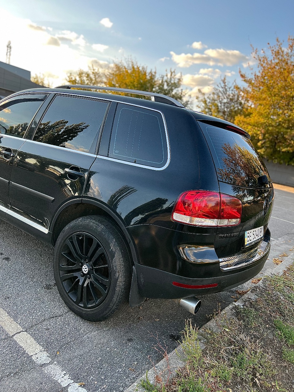 Volkswagen Touareg - фото 4