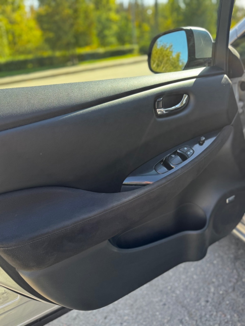 Nissan Leaf - фото 11