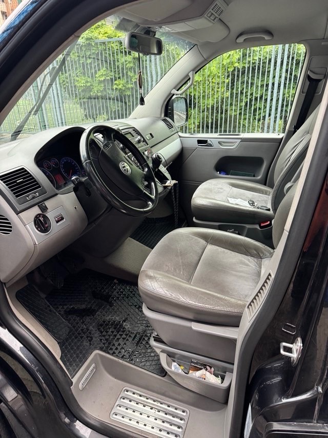 Volkswagen Multivan - фото 15