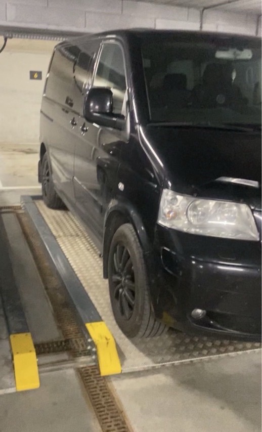 Volkswagen Multivan - фото 17