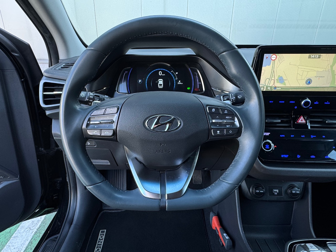 Hyundai IONIQ - фото 3