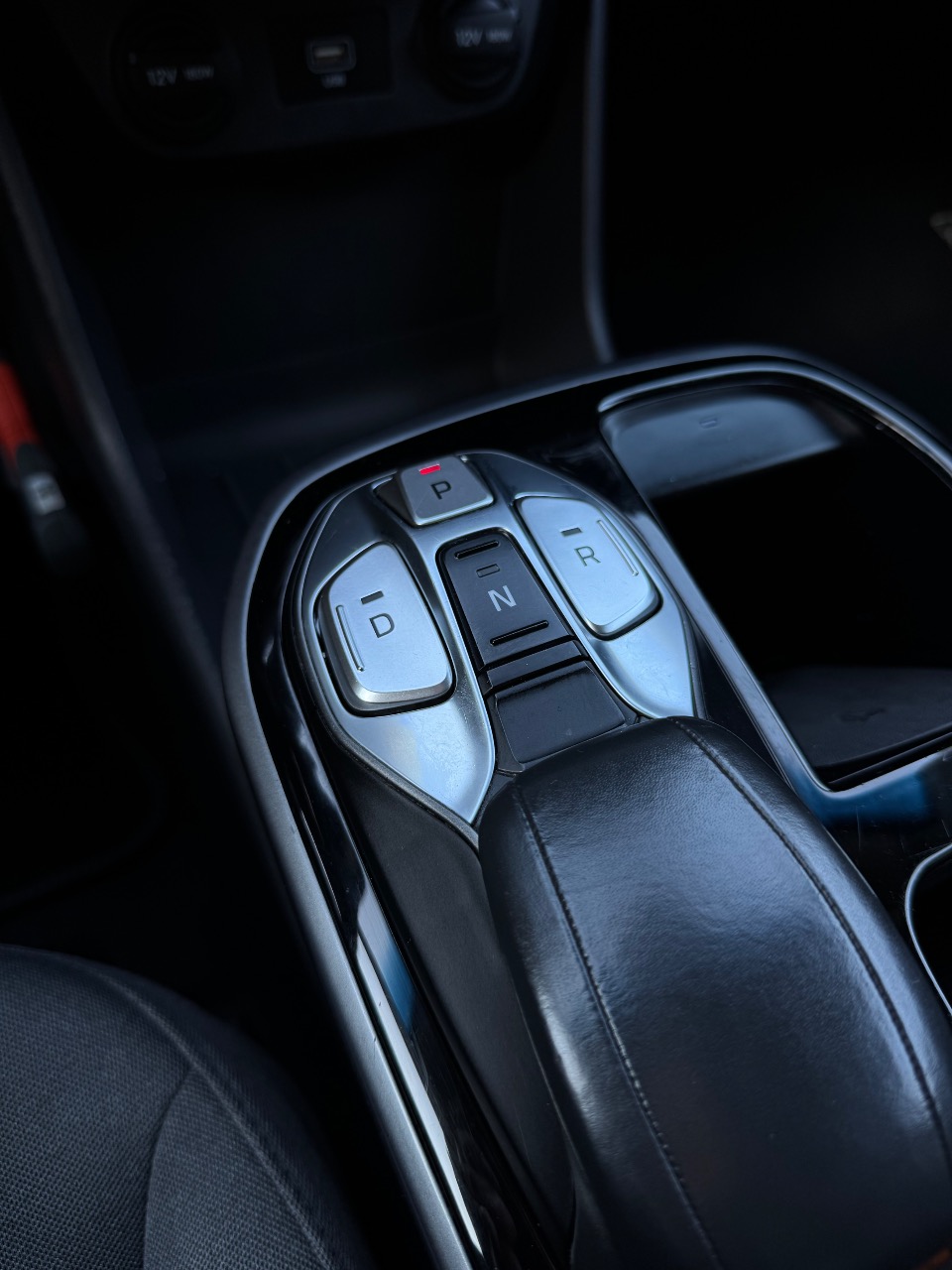 Hyundai IONIQ - фото 2