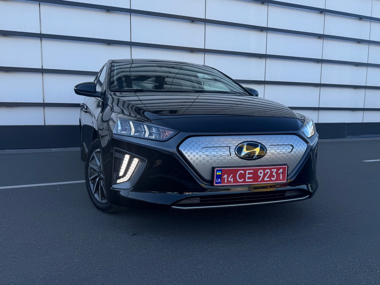 Hyundai IONIQ - фото 4