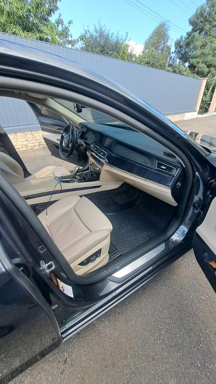 BMW 7 серії - фото 11