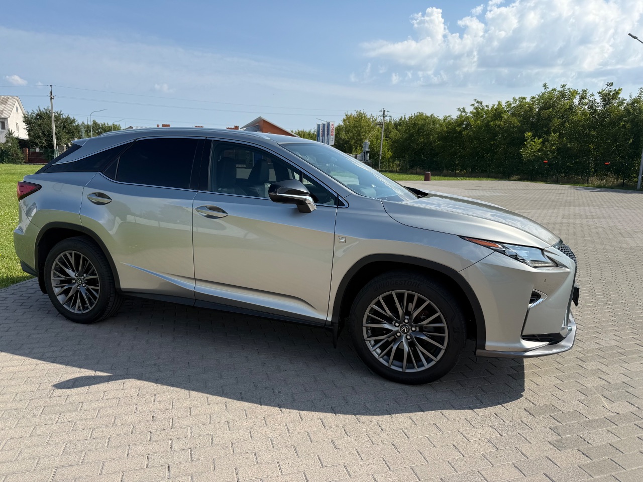 Lexus RX - фото 12