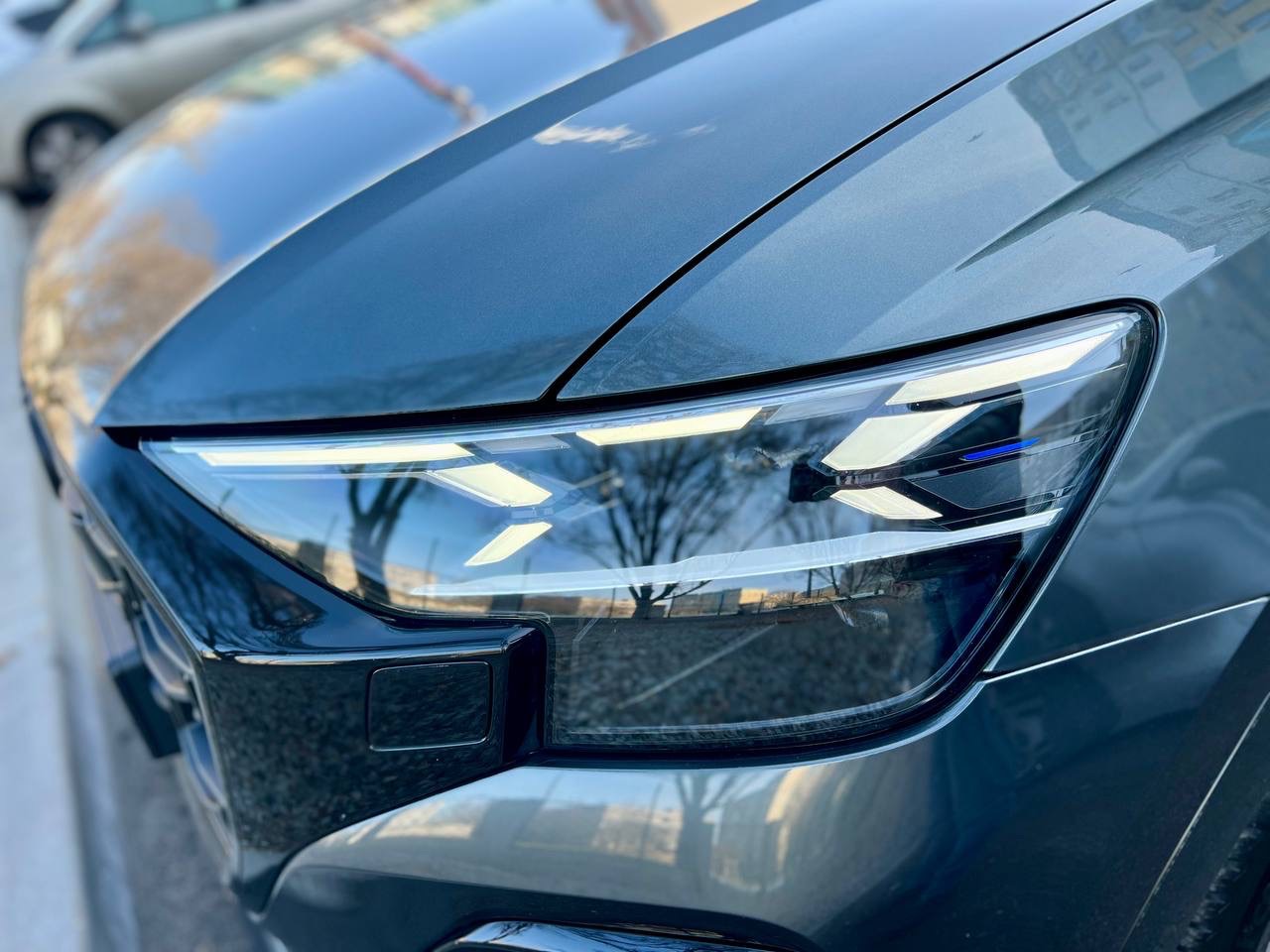 Audi SQ8 - фото 13