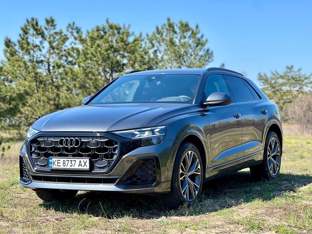 Audi SQ8 - фото 1