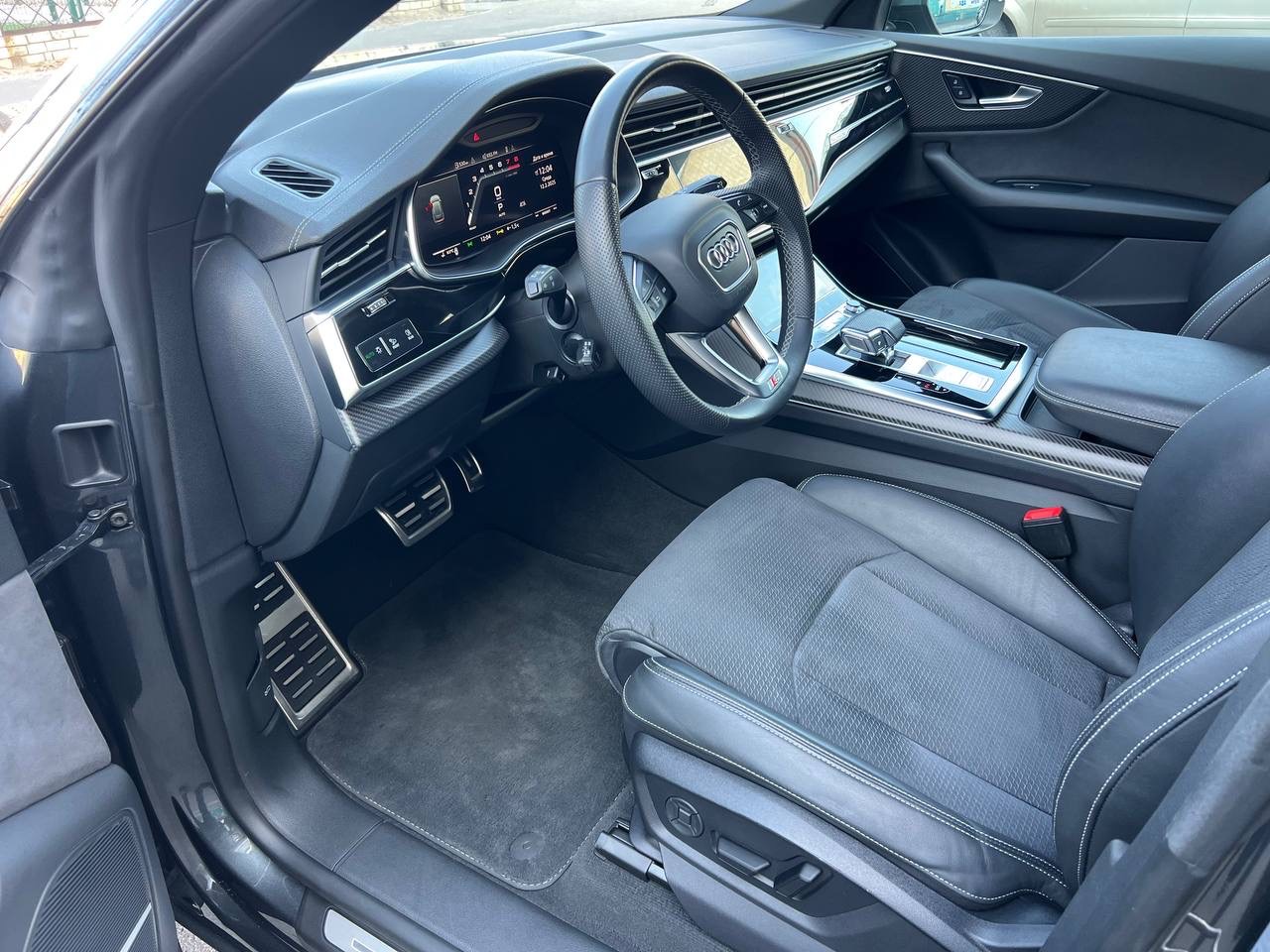 Audi SQ8 - фото 8