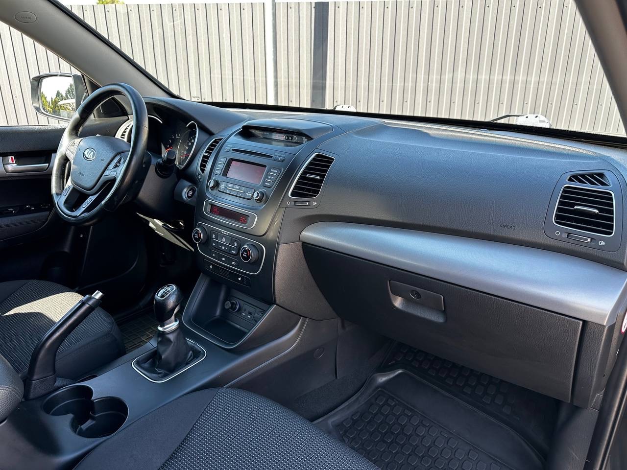Kia Sorento - фото 25
